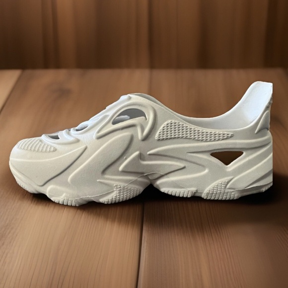 Rose In Good Faith Shoes in men's size 9 are a stylish and comfortable - Picture 2 of 9